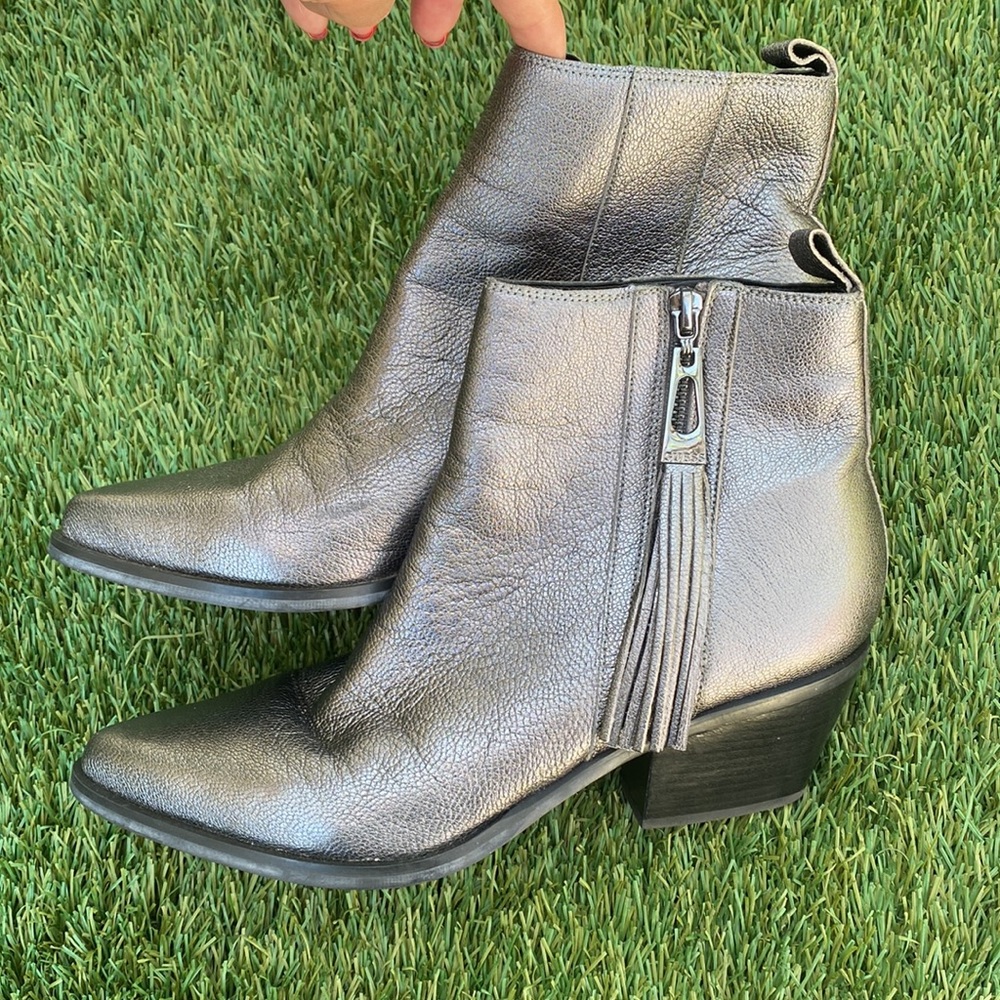 Guess “Talza” Pewter Fringe Zipper Booties - Picture 3 of 10
